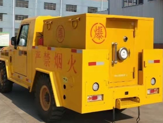 沙雅凯龙爆破器材运输车：保障爆破任务的安全运行